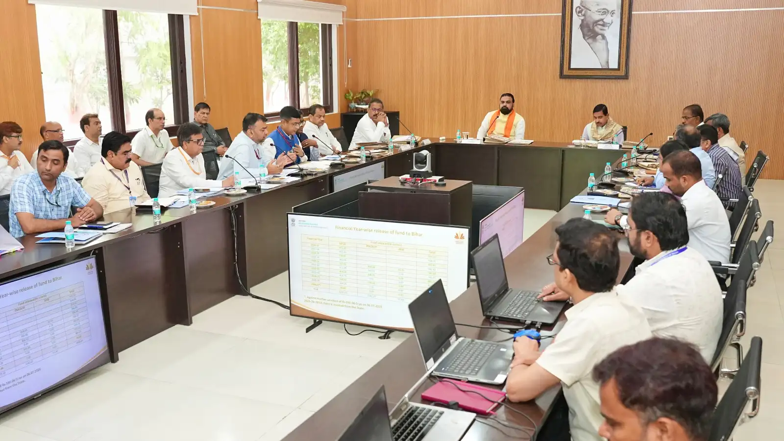 'एक करोड़ नए राशन कार्ड जल्द बनाने का लक्ष्य पूरा करें', CM सम्राट चौधरी का PDS सिस्टम को मजबूत करने का सख्त फरमान
