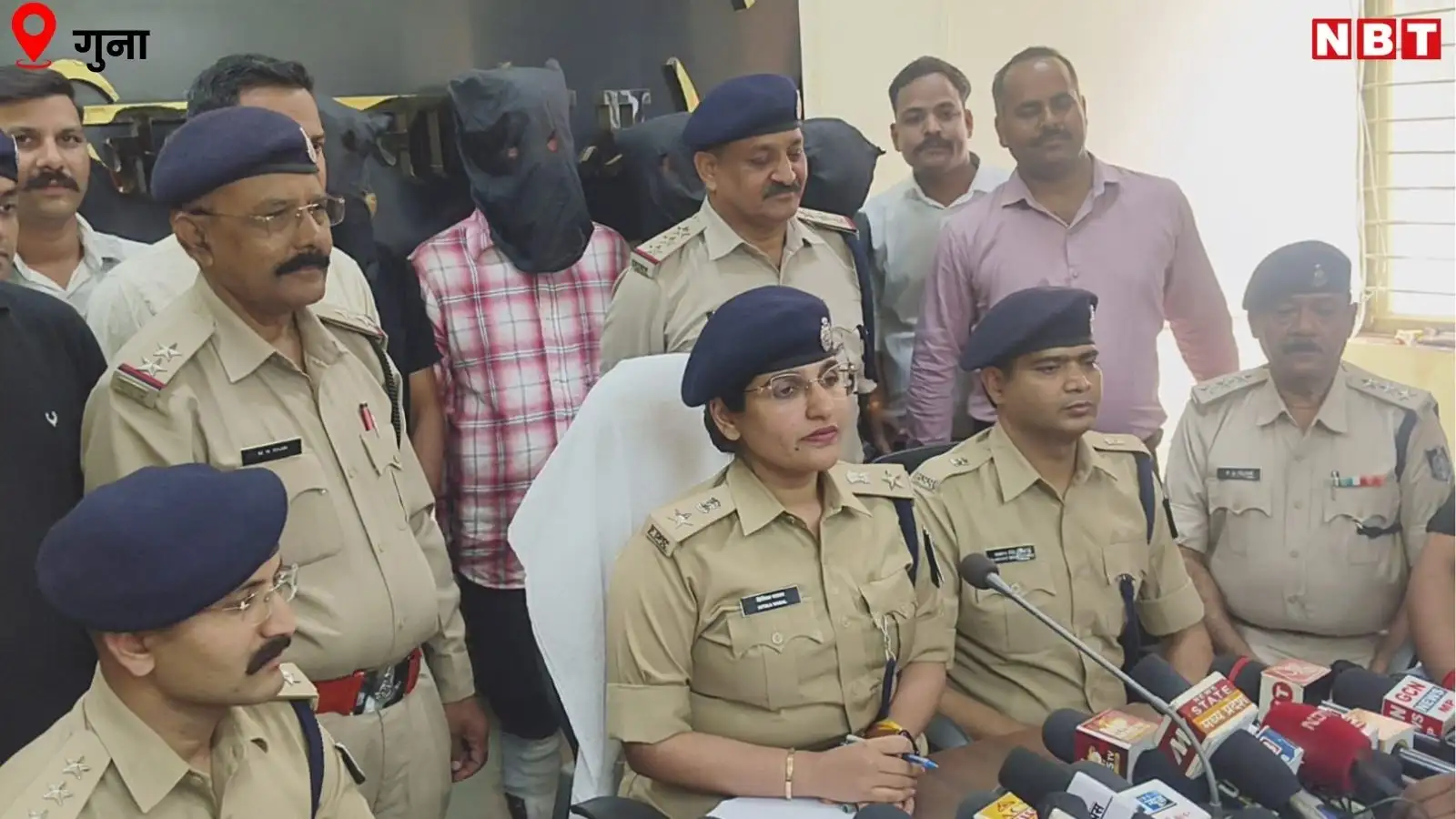 पेट का ऑपरेशन और लगे थे टांके, फिर भी गुना में मुनीम की आँखों में स्प्रे डाल लूट ले गया लाखो रुपये, पुलिस ने शातिर लुटेरों को ऐसे दबोचा