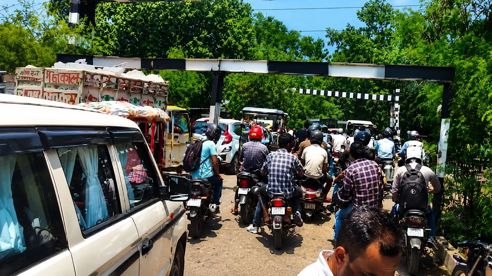 गाजियाबाद में राजनगर सेक्टर-2 रेलवे क्रॉसिंग पर बनेगा अंडरपास, GDA ने शुरू की तैयारी