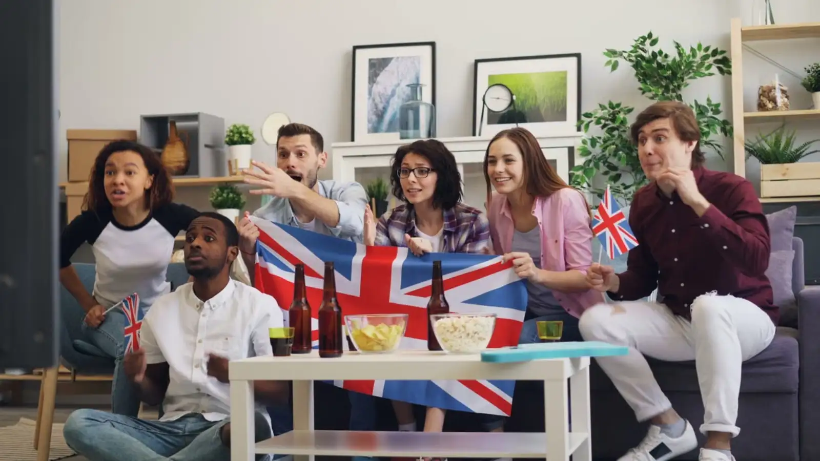 UK डिग्री लेने जा रहे हैं, हॉस्टल या फिर फ्लैट, रहने के क्या चुनें? भारतीय छात्रा से जानें दोनों के फायदे-नुकसान