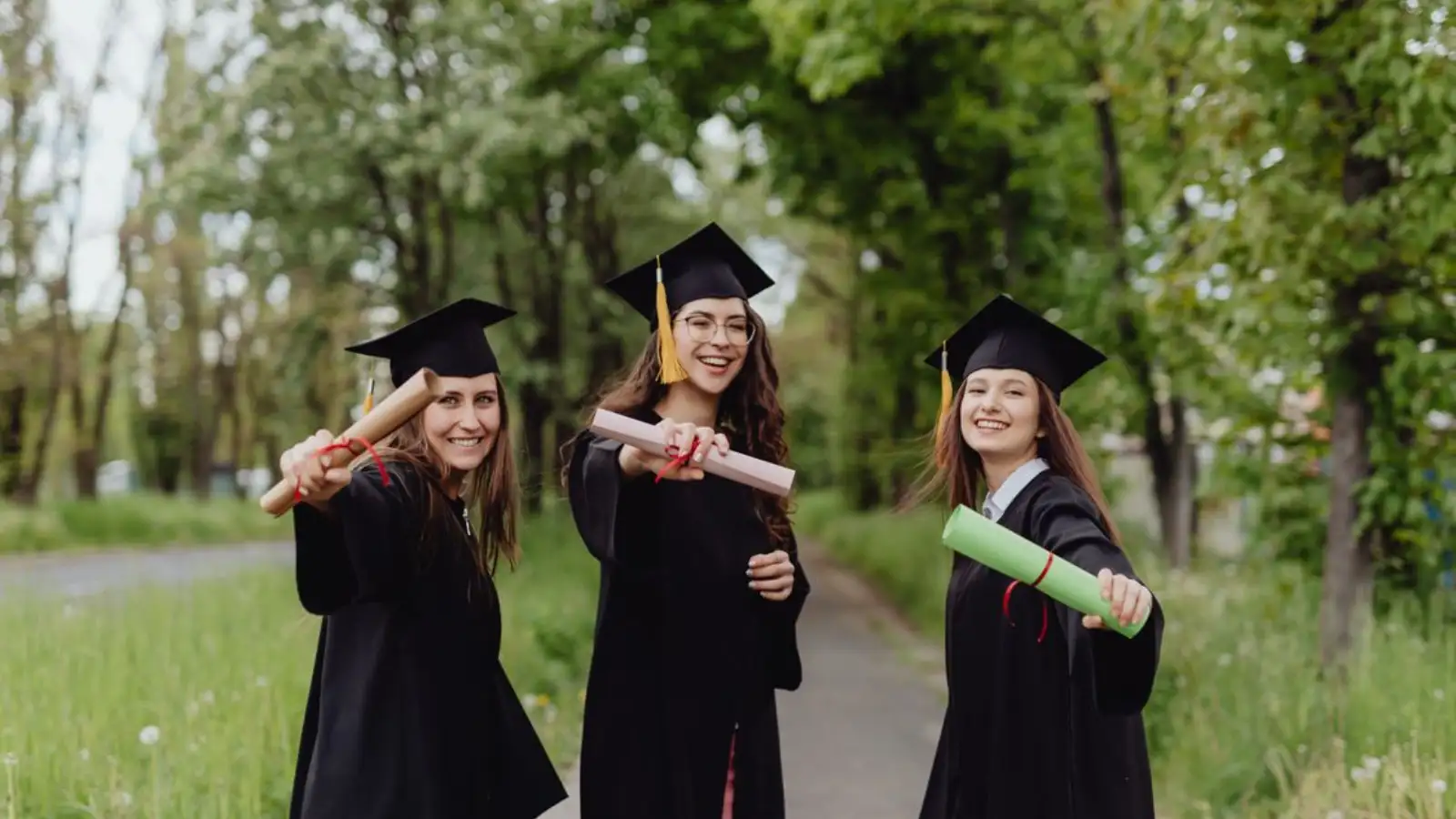 Australia Scholarship: भारतीयों के लिए ₹23 लाख की स्कॉलरशिप लाया ऑस्ट्रेलिया, जानिए आपको ये कैसे मिल सकता है