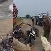 मेरठ में भारी बारिश के बीच हुआ बवाल, जलभराव रोकने के लिए ग्रामीणों ने हाईवे काट डाला, मेरठ-बिजनौर संपर्क टूटा