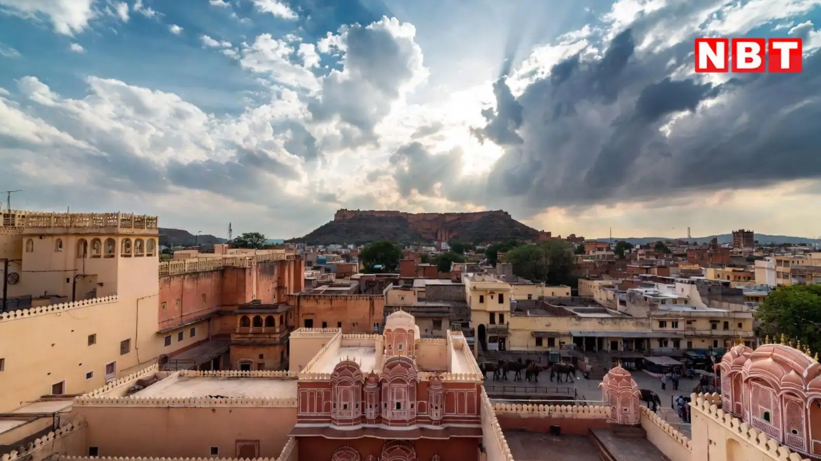 Rajasthan Weather: राजस्थान में मानसून को लेकर आ गई राहत भरी खबर, चार दिन बाद इन जिलों में एक्टिव होगा बारिश का दौर