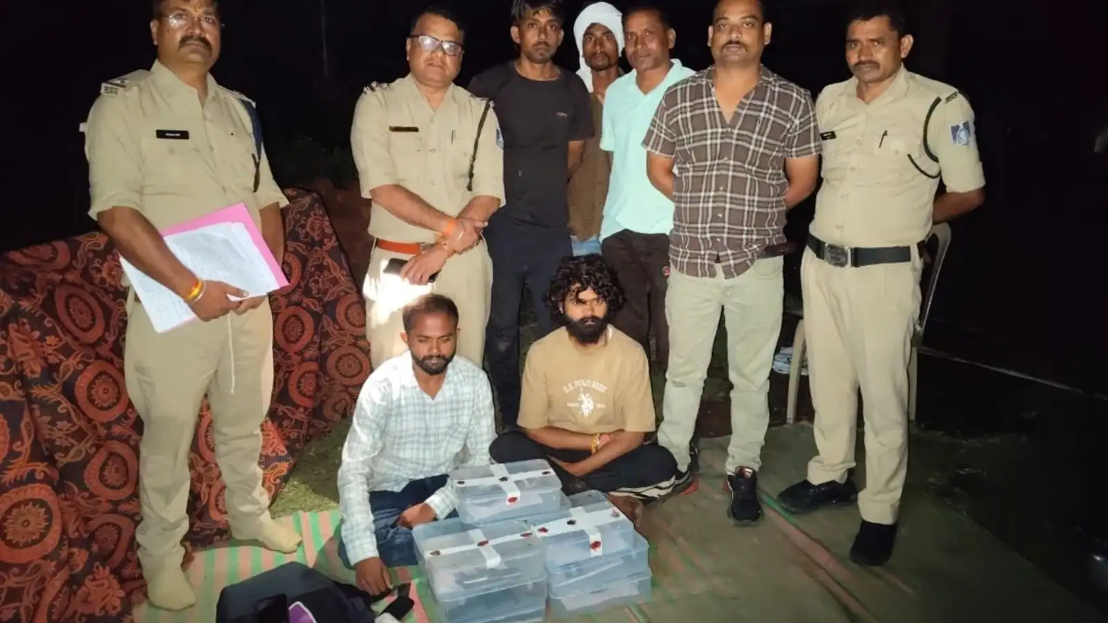 भिंड के दो बदमाश 12 अवैध हथियारों के साथ गिरफ्तार, बड़वानी पुलिस ने हथियार सप्लाई नेटवर्क का किया भंडाफोड़