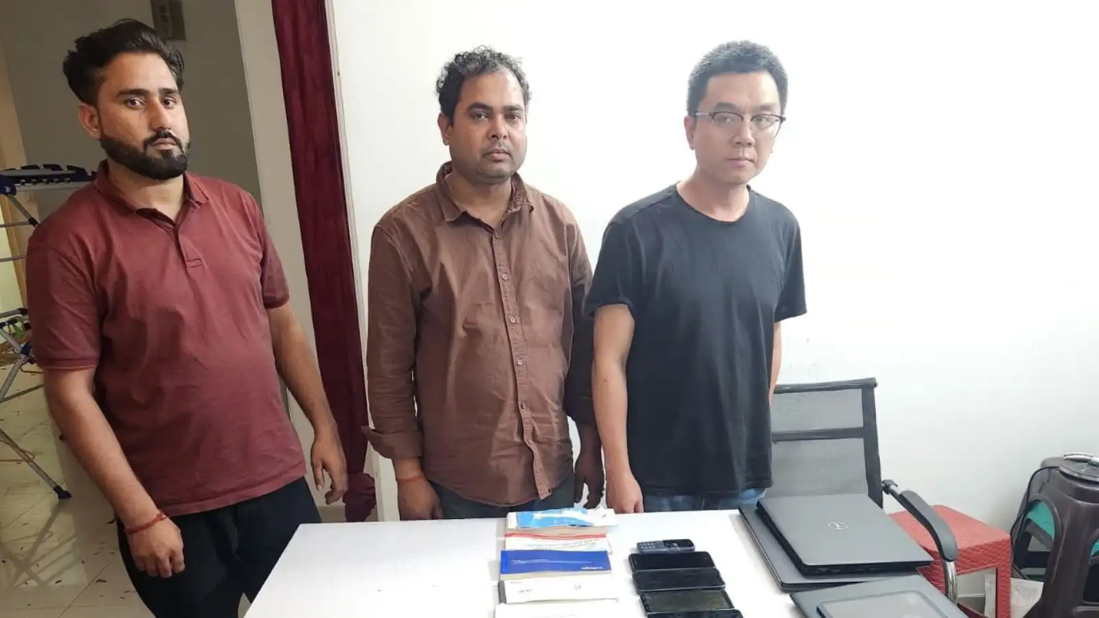 नोएडा में STF का बड़ा एक्शन: चीनी नागरिक समेत 3 गिरफ्तार; हवाला और मनी लॉन्ड्रिंग के नेटवर्क का भंडाफोड़