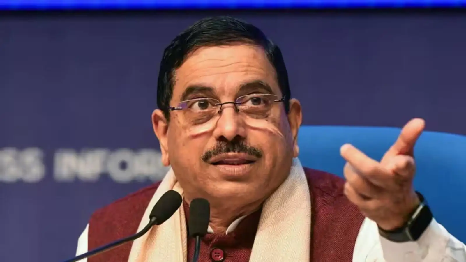 Pralhad Joshi Net Worth: प्रह्लाद जोशी कितने दौलतमंद हैं, धर्मेंद्र प्रधान के इस्तीफे के बाद संभालेंगे शिक्षा मंत्रालय