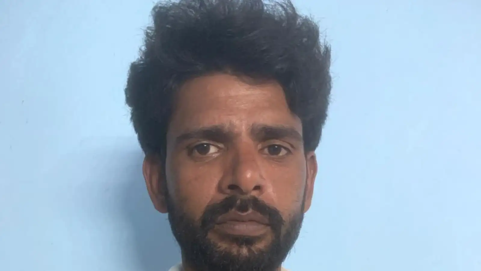 5 जिलों में 31 मुकदमे, एक साल से था फरार, यूपी STF ने 1 लाख के इनामी बदमाश को हापुड़ से किया गिरफ्तार