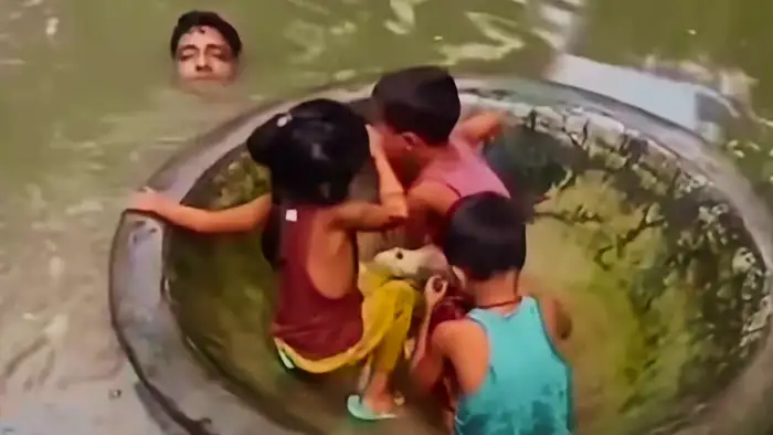 सेना भी राहत कार्य में जुटी