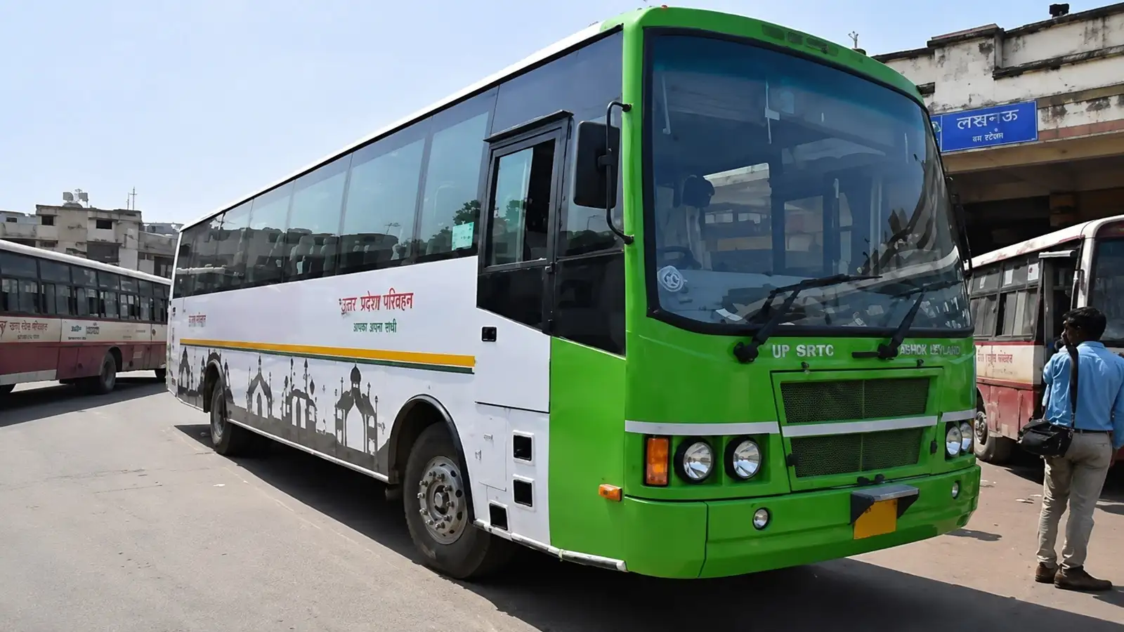 यूपी में बीच रास्ते खराब हो रही जनरथ की एसी बसें, जर्जर हालत से यात्री हो रहे परेशान