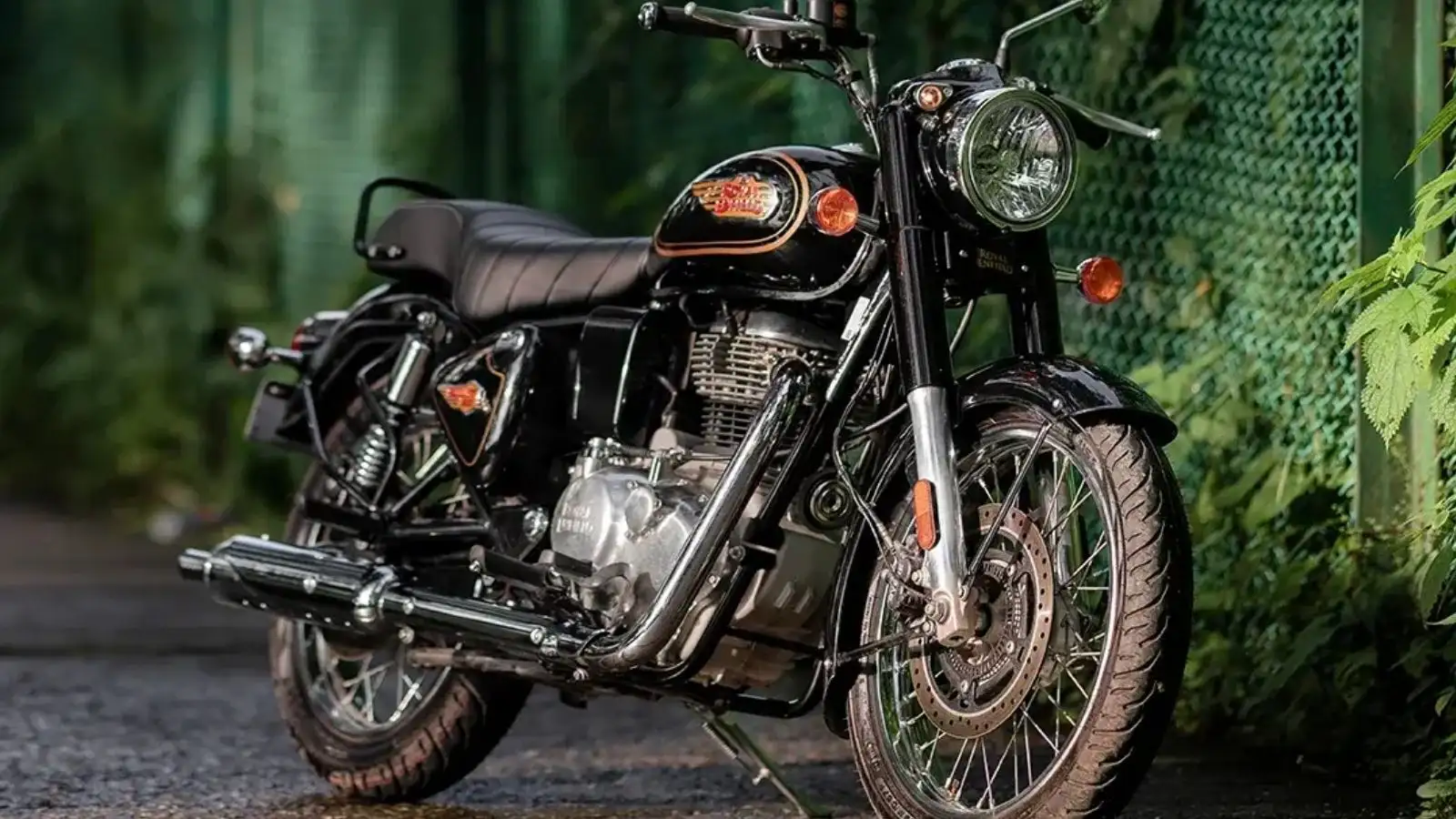 Royal Enfield ने जुलाई मे बेचीं 1.18 लाख से ज्यादा मोटरसाइकलें, इस राज्य में ₹1,225 करोड़ का प्लांट लगा रही कंपनी