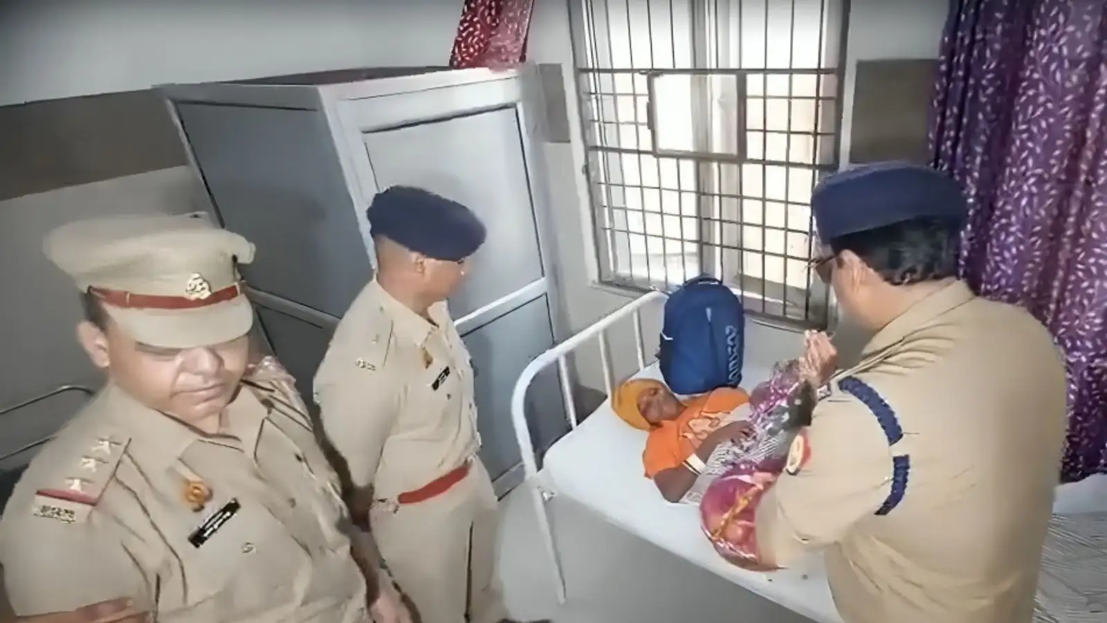 कांवड़ लेकर आ रही नेहा भोली ने दिया जुड़वां बच्चों को जन्म, मुजफ्फरनगर SSP ने गणेश और कार्तिक रख दिए नाम