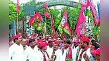 सपा सांसद के अपमान से आक्रोश सपा सांसद के अपमान से आक्रोश