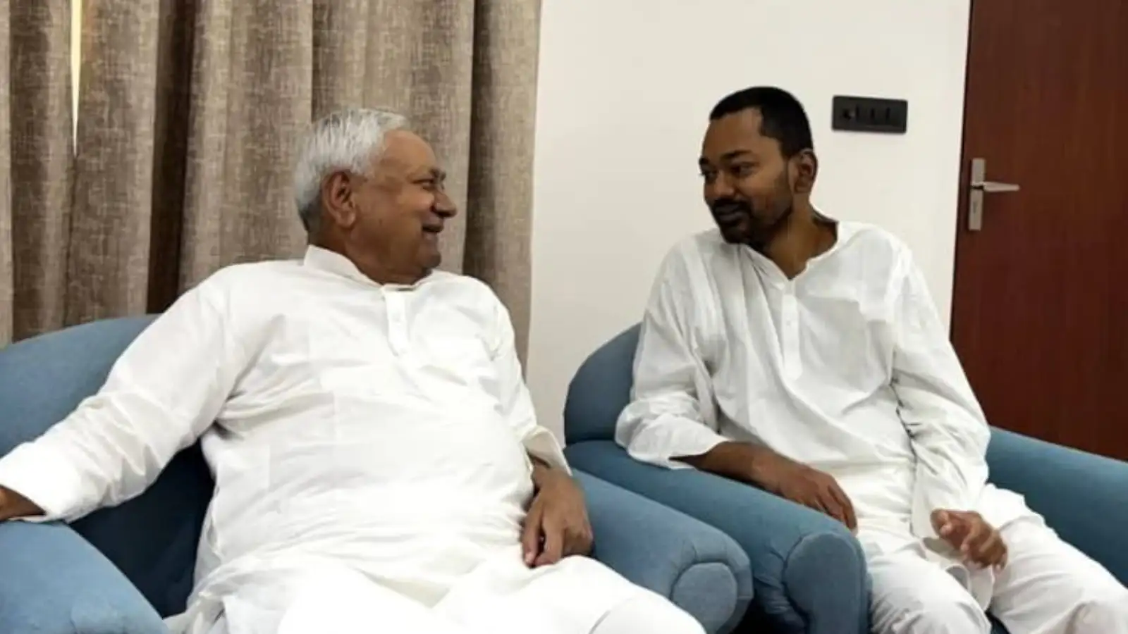 निशांत कुमार ने पिता को पहली बार बताई मंत्री के तौर पर अपनी प्रायोरिटी, सुनकर खुशी से गदगद हुए नीतीश कुमार