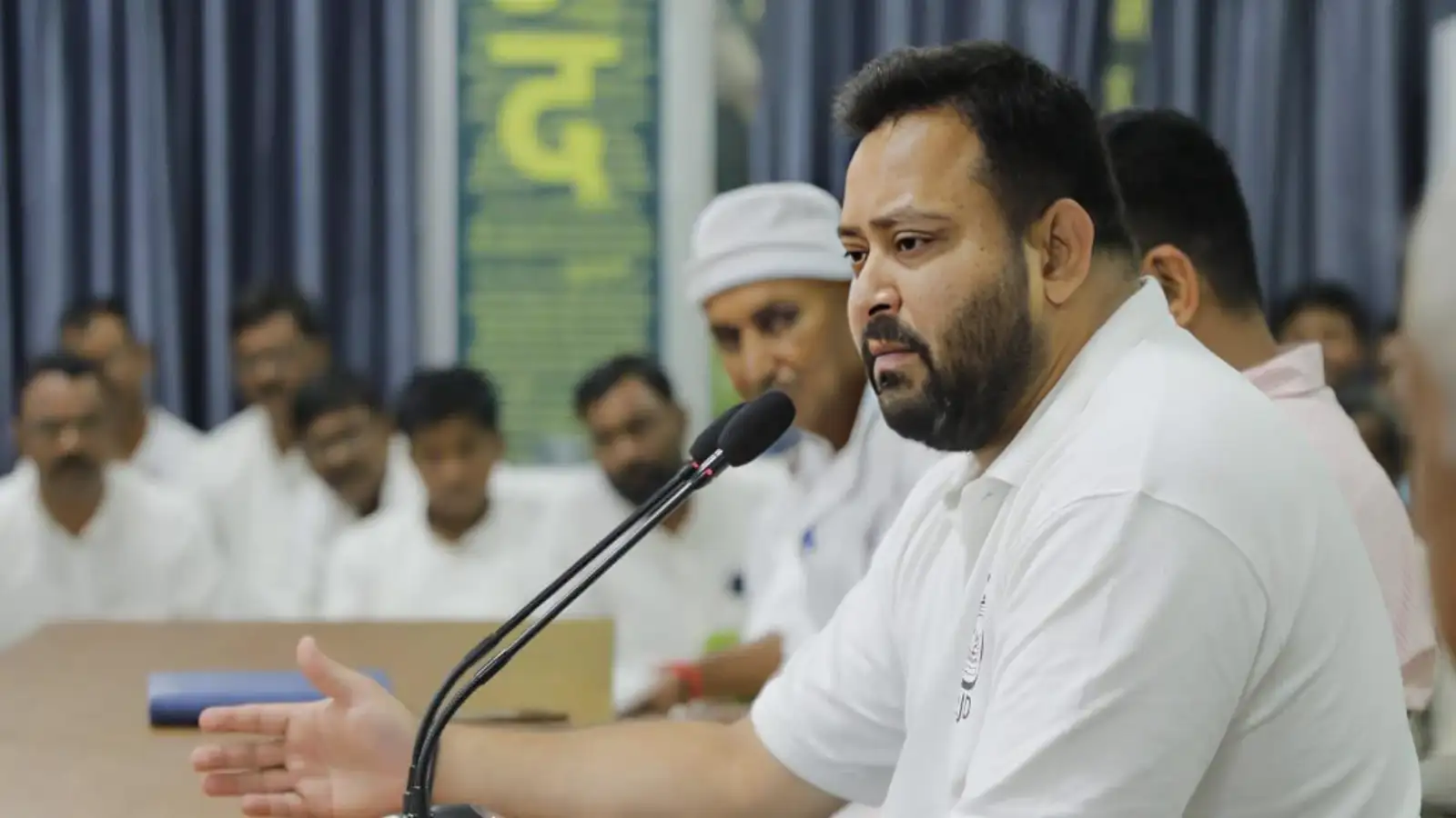 'बिहार को पुलिसिया स्टेट नहीं बनने देंगे', छात्रों पर गोली चलाने के खिलाफ 19 को तेजस्वी का लोकभवन मार्च