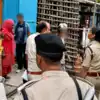 मुजफ्फरपुर: ब्यूटी पार्लर की आड़ में चल रहा था गंदा धंधा! छापेमारी में 12 महिला समेत 13 गिरफ्तार
