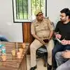 ग्रेटर नोएडा वेस्ट में गौड़ चौक का जाम खत्म करने के लिए ट्रैफिक पुलिस ने किया सर्वे, लोगों ने भी दिए सुझाव