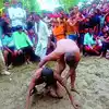 हरदोईया के दंगल में पहलवानों ने दिखाया दम