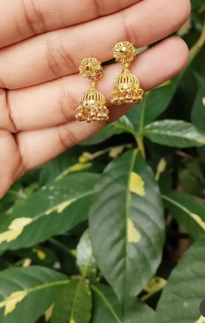 ट्रेडिशनल टच वाले झुमके
