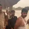 गणेश विसर्जन के बीच सिंध नदी में 3 बच्चे डूबे, अंधेरा होने तक नहीं मिला सुराग, सुबह फिर चलेगा रेस्क्यू