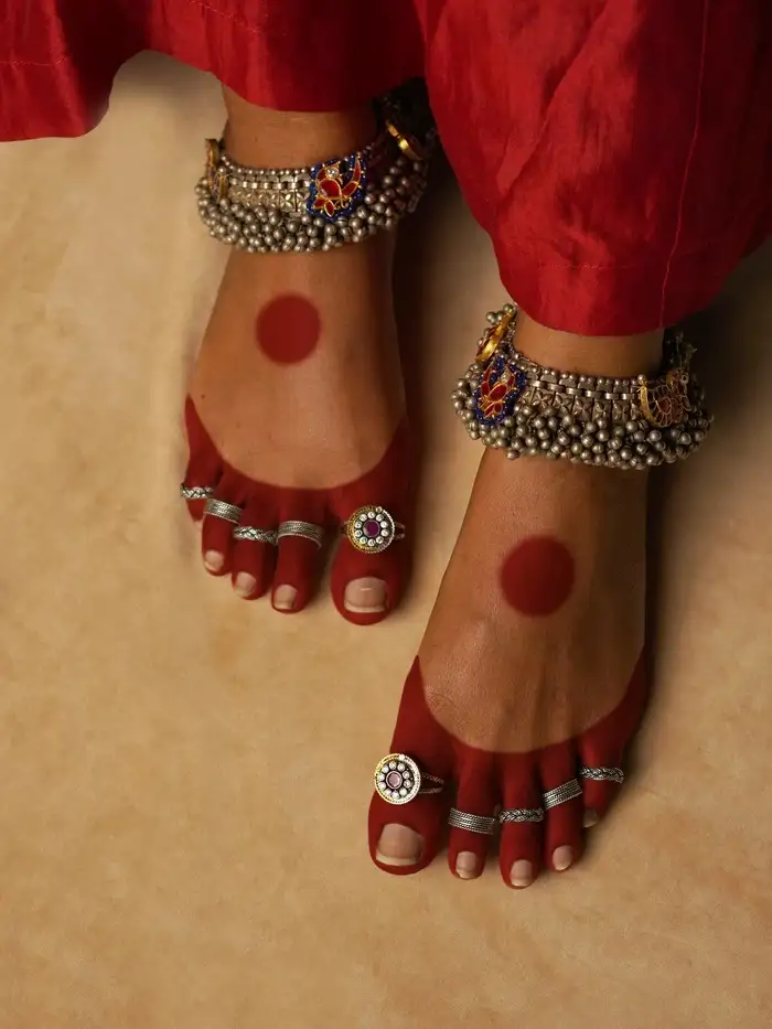 रॉयल लुक के लिए हैवी घुंघरू झांझर