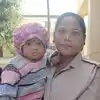 गोद में 12 महीने का बच्चा, कंधों पर लोकतंत्र की जिम्मेदारी, खाकी में मां की यह तस्वीर बहुत कुछ कहती है