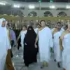 Pakistan Pm Umrah,धार्मिक यात्रा उमरा पर मक्का पहुंचे इमरान खान, पत्नी ...