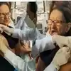 Funny Video Of Old Woman During Injection,Video: बुजुर्ग महिला का ...