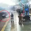 RPF Personnel Rescues Lady who fell on track from platform in Mumbai
