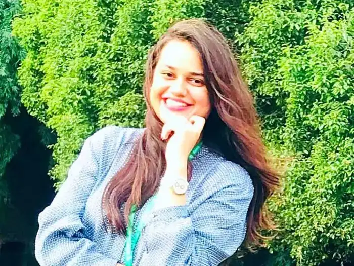 tina dabi karne ja rahi hain shadi janiye kaun hain ias Pradeep Gawande ...