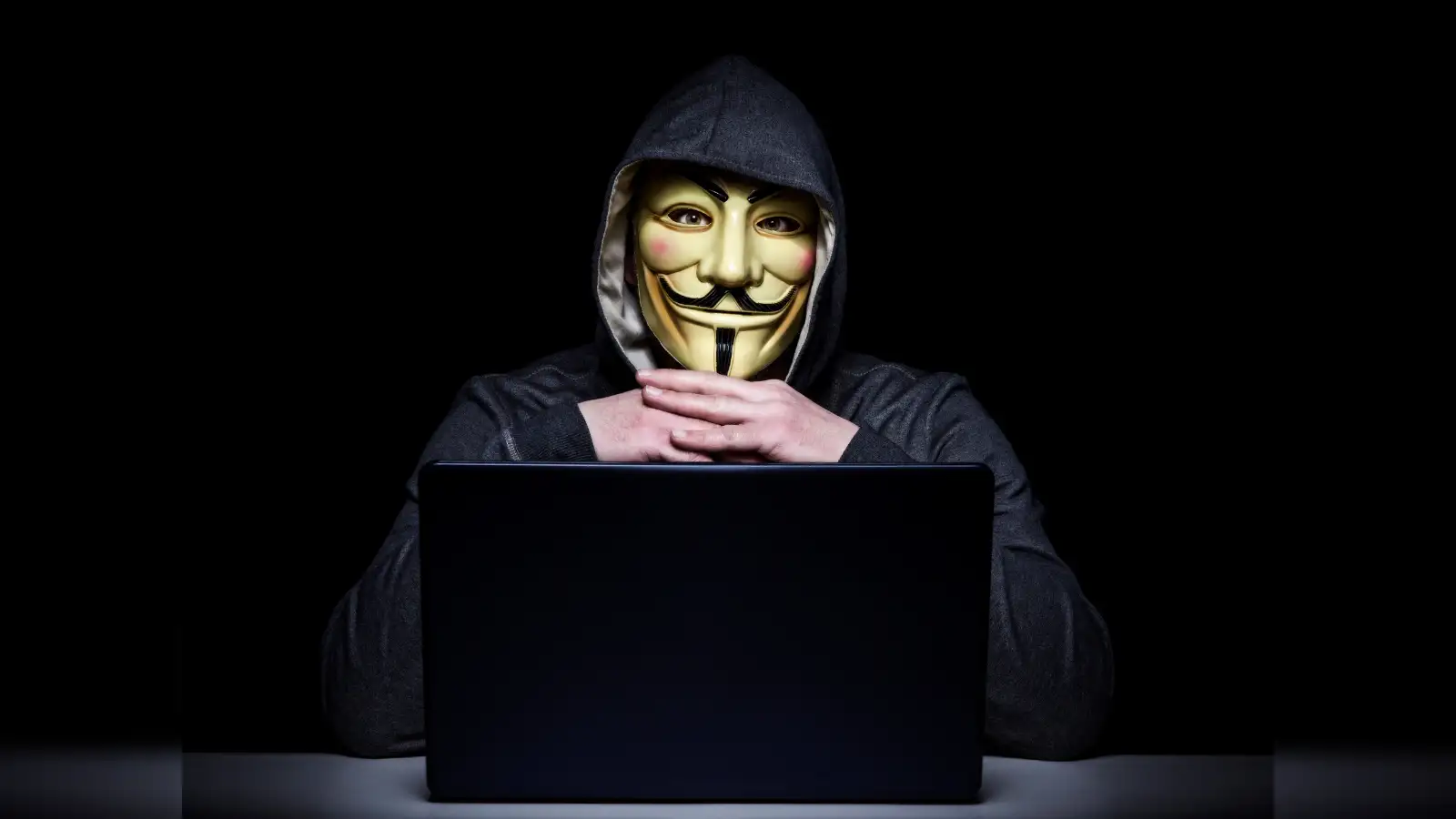 Keeping Mobile Phone Safe From Hackers photo