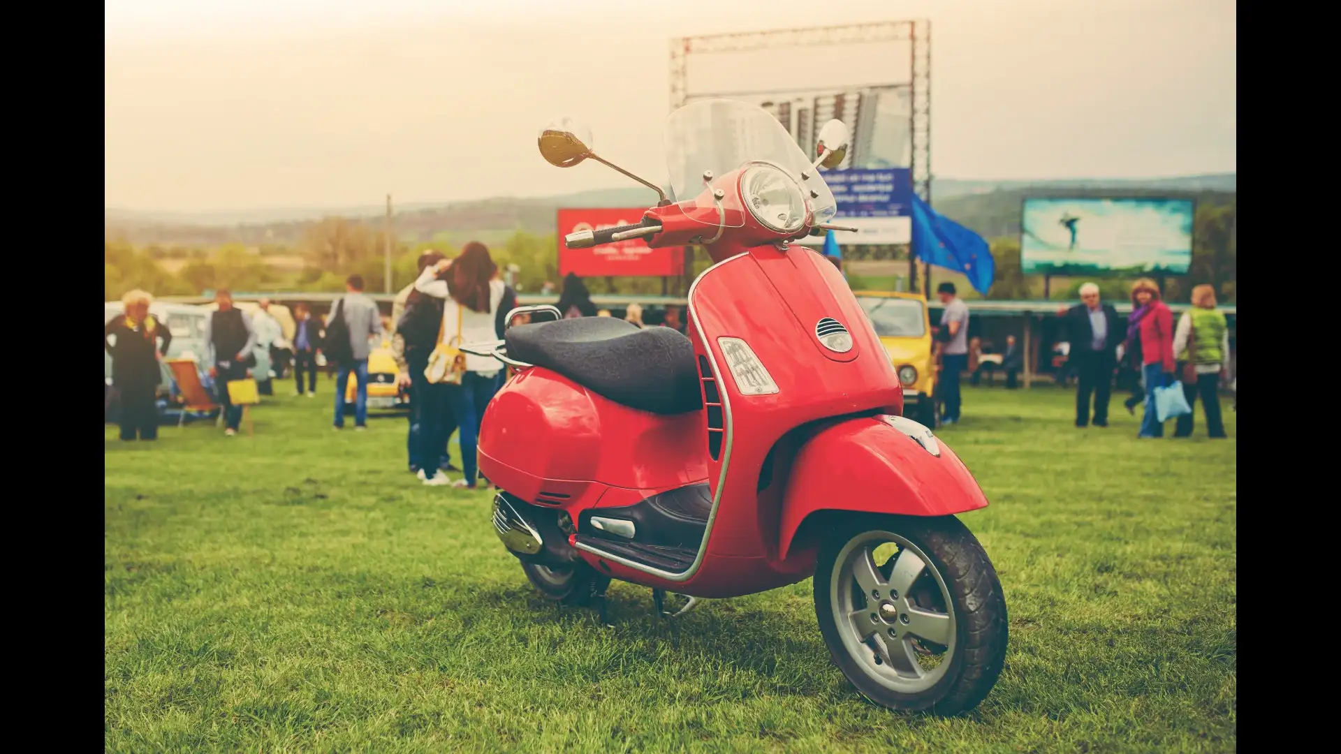 Why Scooters Have Smaller Wheels Than Motorcycles