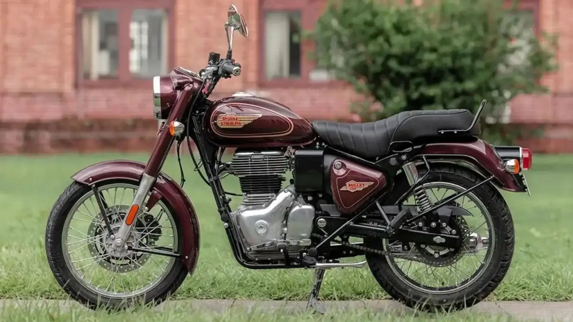 Royal Enfield ने पहली बार एक साल में बेच डालीं 10 लाख से ज्यादा मोटरसाइकल, बुलेट से लेकर इंटरसेप्टर तक सबका चला जादू