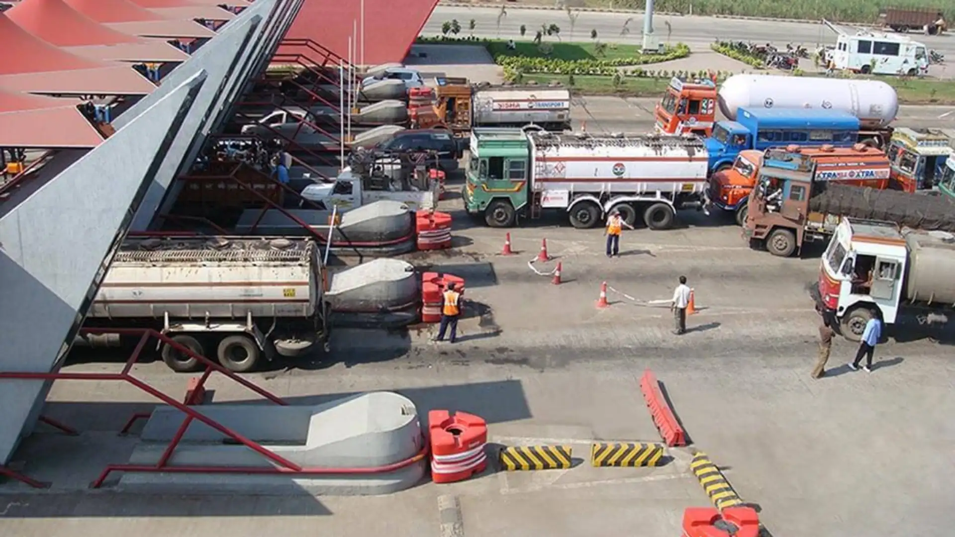 हिमाचल प्रदेश में टोल दरों पर सरकार का यू-टर्न, टूरिस्टों और टैक्सी ऑपरेटरों को राहत, इनलोगों के लिए अब टोल हुआ फ्री