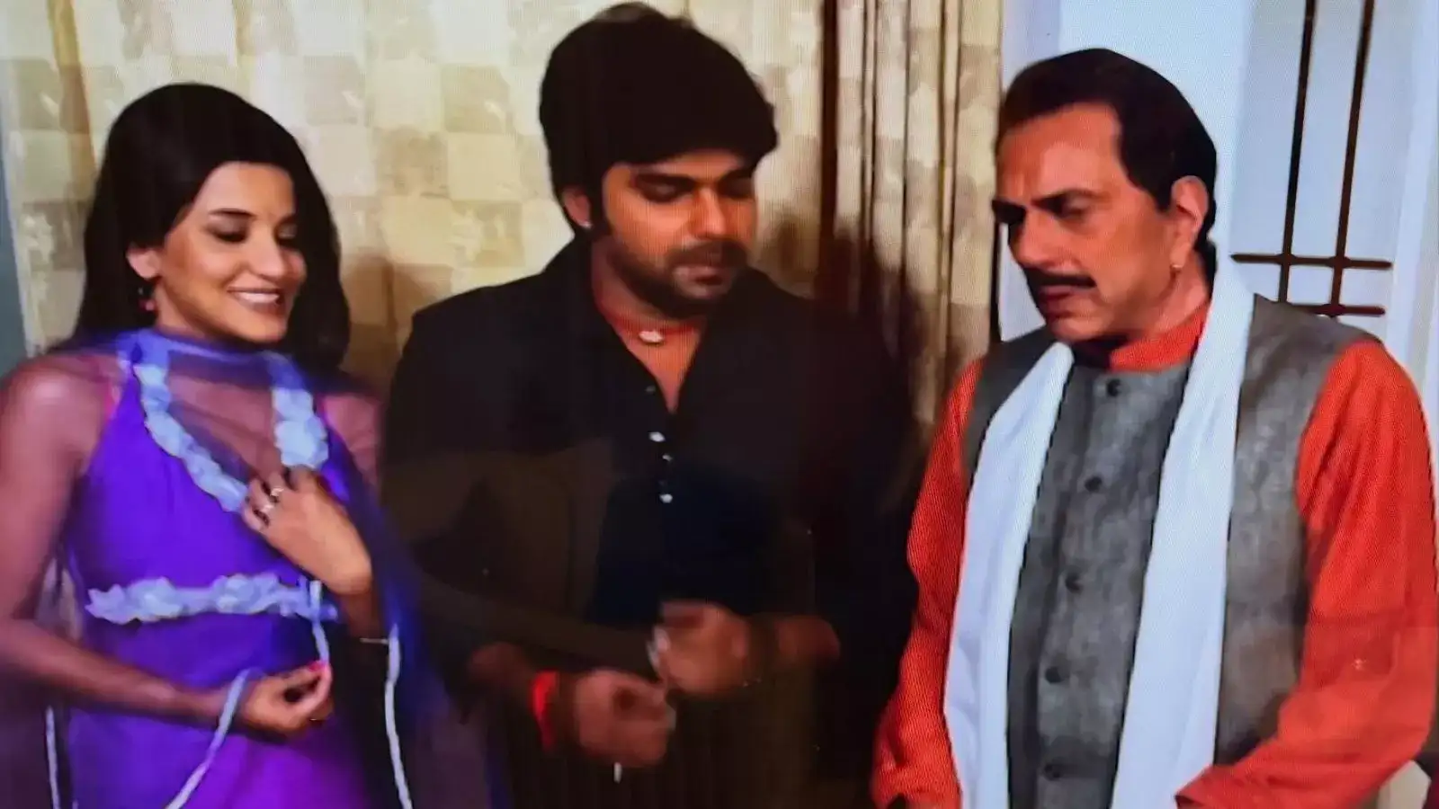 धर्मेंद्र के निधन से मोनालिसा का कलेजा हुआ छलनी, एक्टर की पहली भोजपुरी फिल्म में काम कर पूरी की थी मां की इच्छा