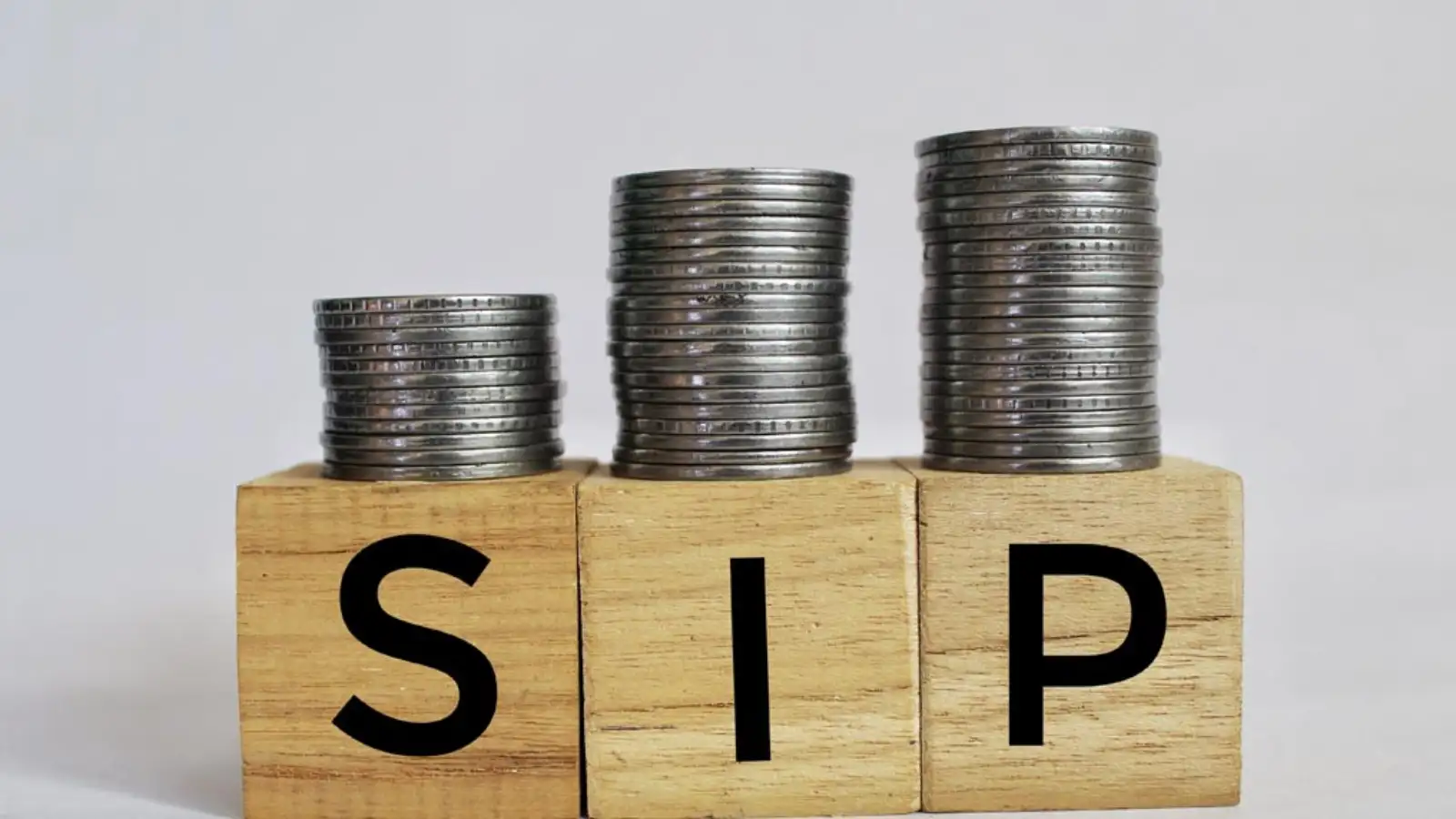 SIP बीच में बंद करने की गलती पड़ सकती है भारी, जानिए क्या है 7-5-3-1 नियम