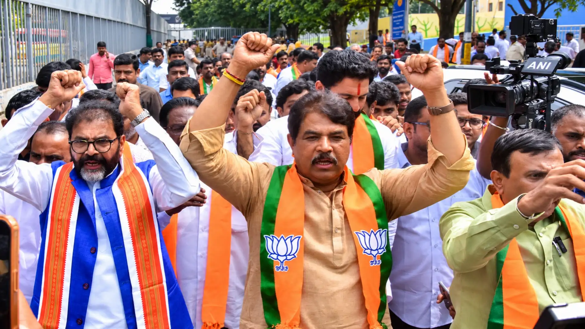 BJP Protests Against Kharge