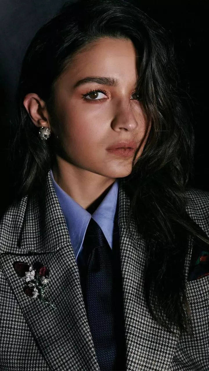 Alia Bhatt is the new face of Gucci; Anushka Sharma, Janhvi Kapoor are  proud