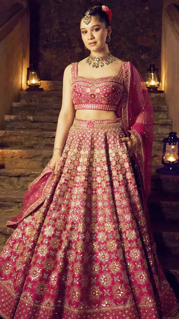 5 Drop-Dead Gorgeous Maroon Bridal Lehenga Designs Every Bride Must  Checkout Before Her Big Day