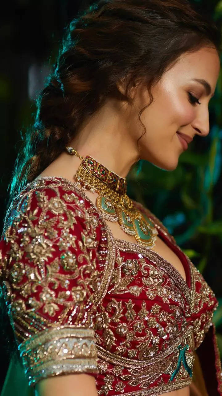 Buy Crimson Red Zari Embroidered Silk Bridal Lehenga Online | Samyakk