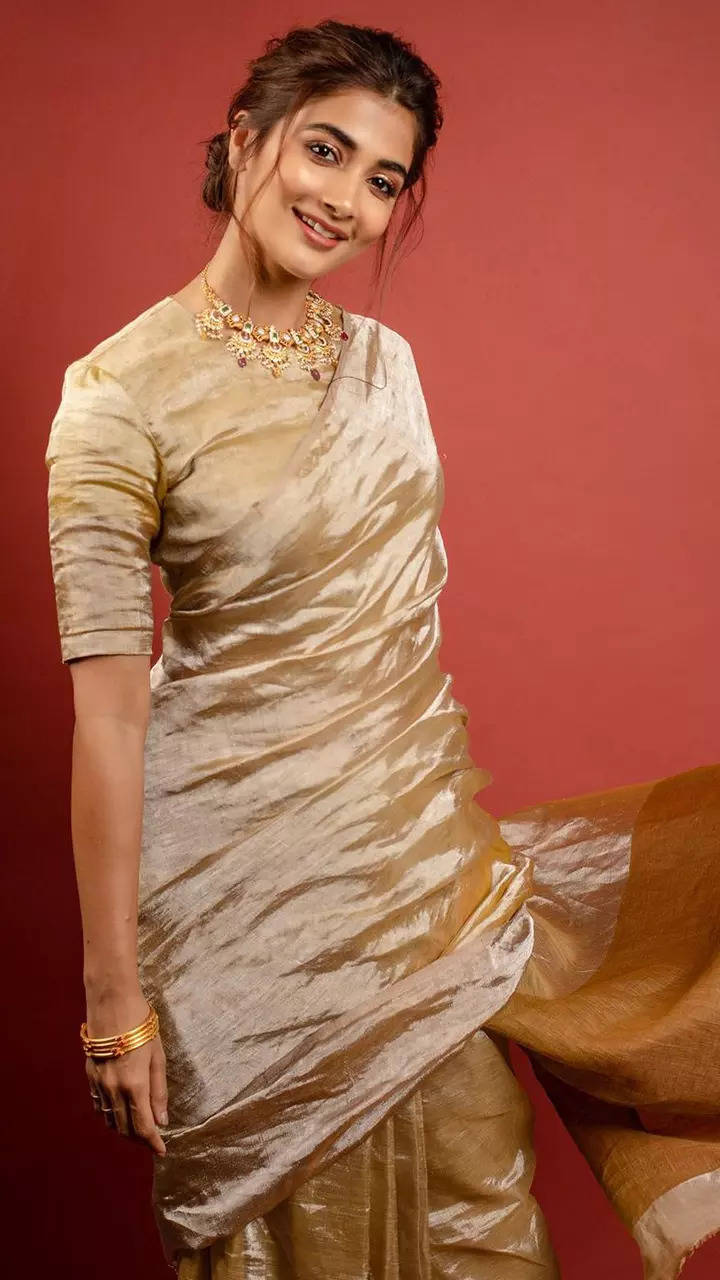 Pale Gold Tissue Kanjivaram Silk Saree With Floral Jaal Design | Singhania's