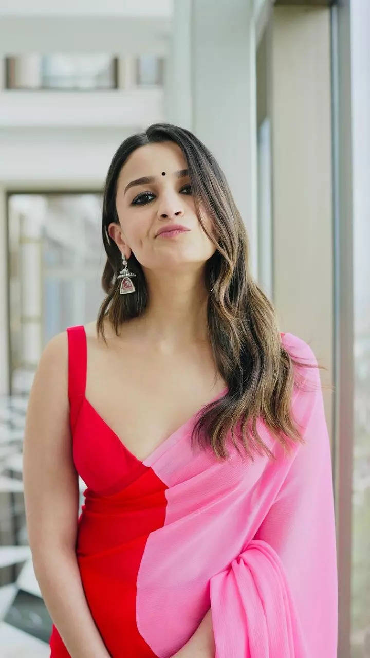 Alia Bhatt channels her inner Barbie in Rani Pink Manish Malhotra