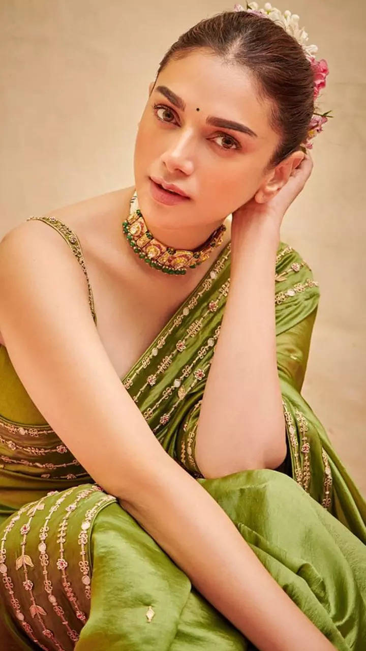 Buy Bottle Green Saree Online In India - Etsy India