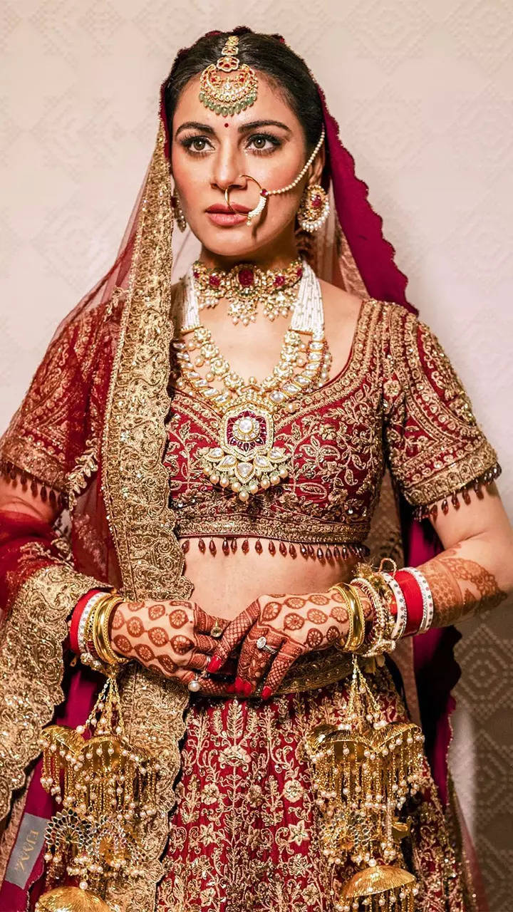 Wedding Lehenga Shopping Tips: शादी का लहंगा खरीदते समय इन टिप्स को करें  फॉलो, सुंदरता में लग जाएंगे चार चांद - tips and tricks keep these things in  mind while buying lehenga