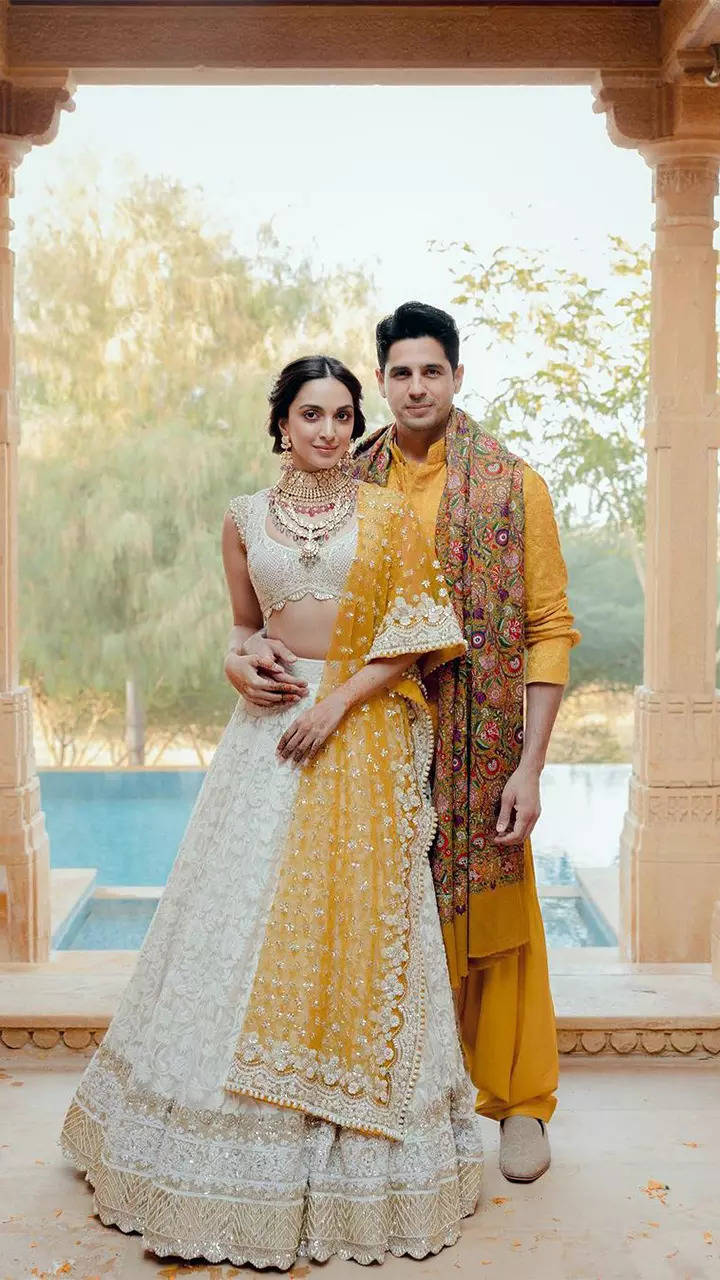 Bride Groom Dress for Marriage Couple Matching Dress For Wedding KLQCD-1117  Yellow Sky Blue Couple Dress For Engagement – iBuyFromIndia