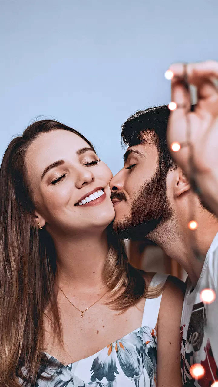Couples Poses for Pictures: Capturing Love and Connection