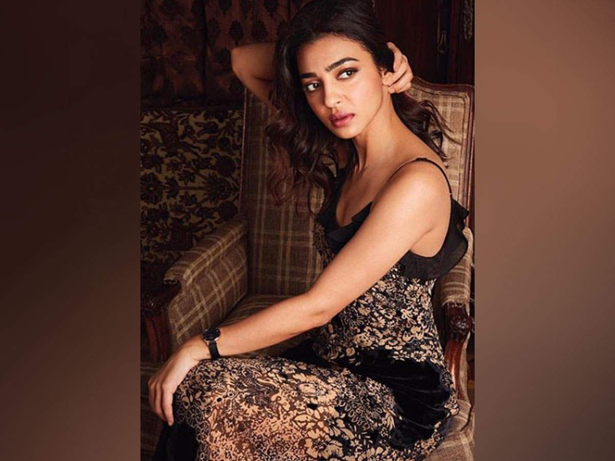 Radhika Apte Hot And Sexy Photos See Bold And Sexy Photos Of Bollywood Actress Radhika Apte