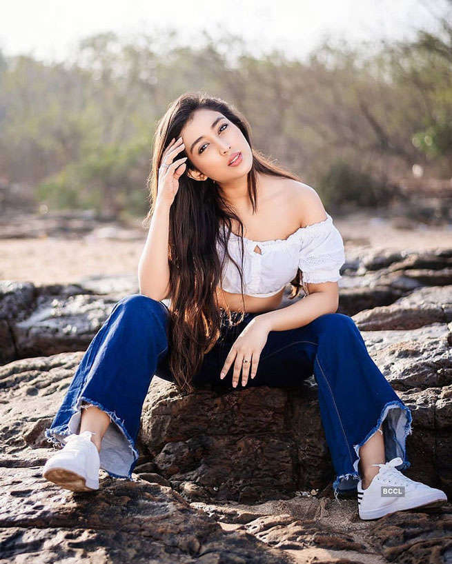 See, hot and bold photos of actress Priyamvada Kant - Middle East Headlines