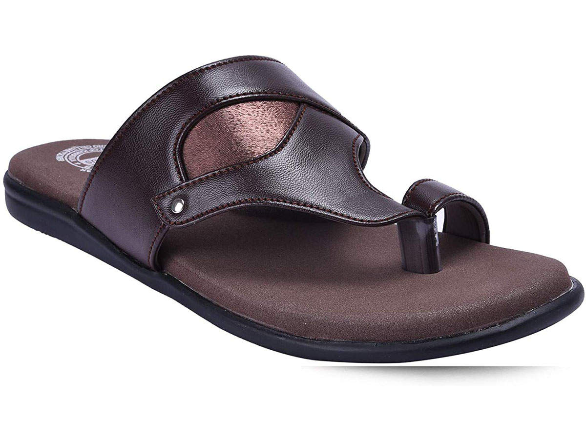 sparx leather chappal