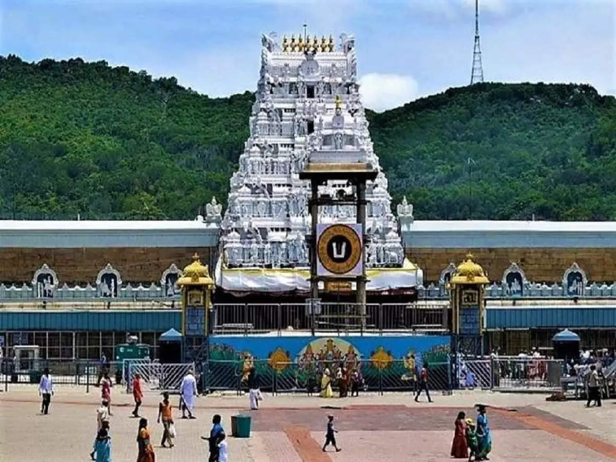 facts about tirupati balaji temple, भारत के इस शहर में मौजूद है दुनिया का सबसे धनी मंदिर, जहां हजारों सालों से खुद जल रहा है दिया - facts about tirumala tirupati balaji