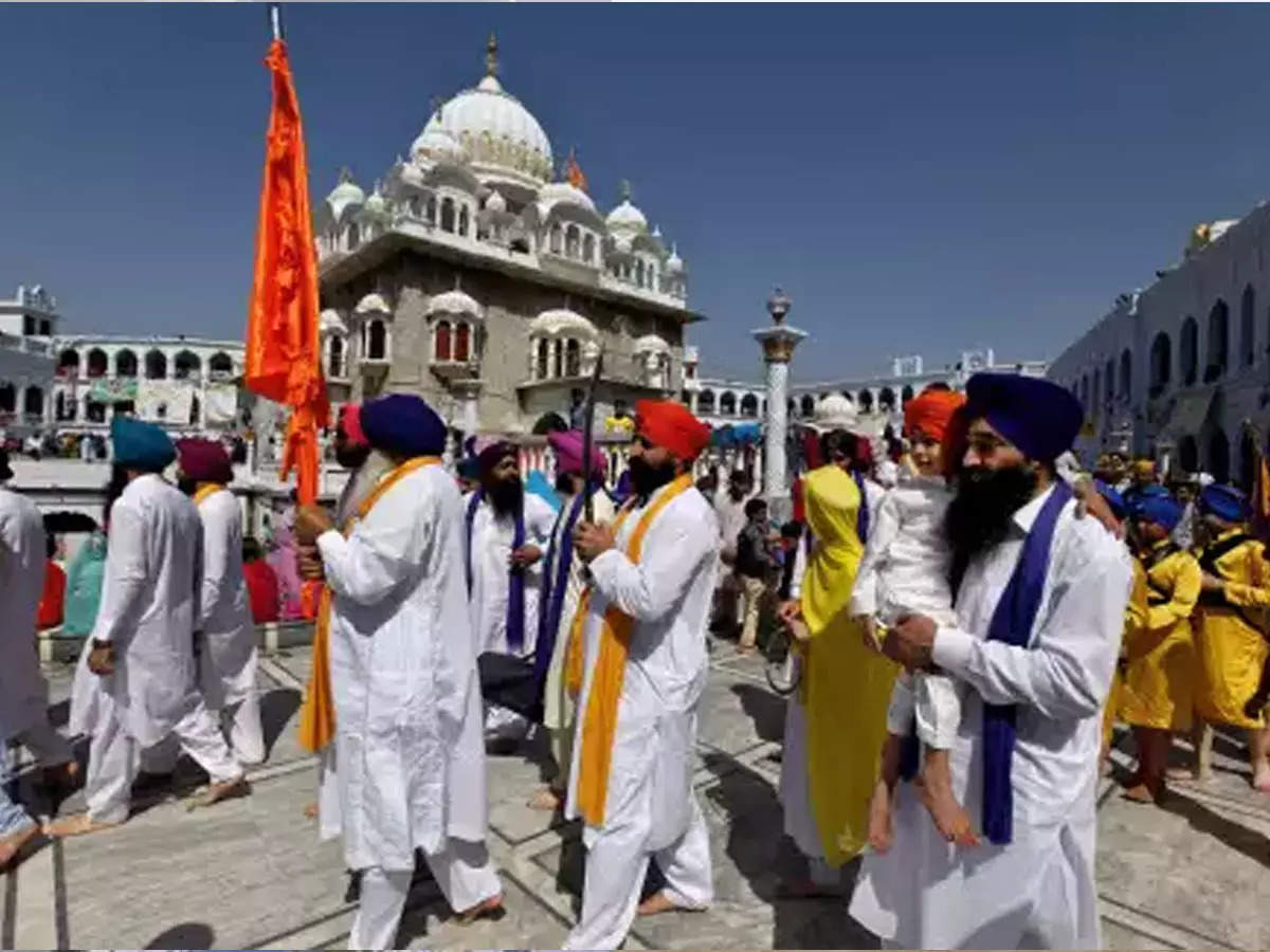 Индонезия индия пакистан. Pilgrimage in India. Sikhism and History. Sikhism Pilgrimage. Sikhism facts.